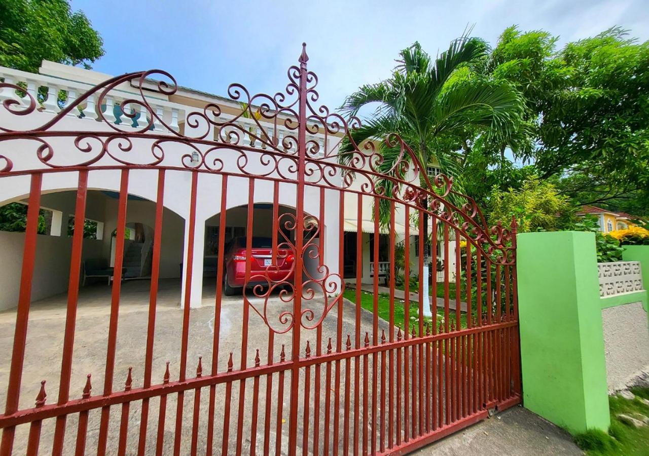 Green'S Palace Jamaica Oracabessa Exterior photo