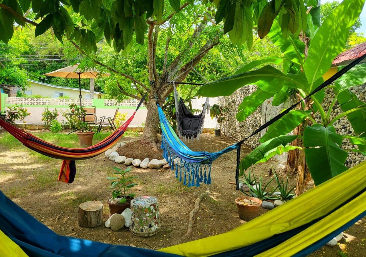 Green'S Palace Jamaica Oracabessa Exterior photo