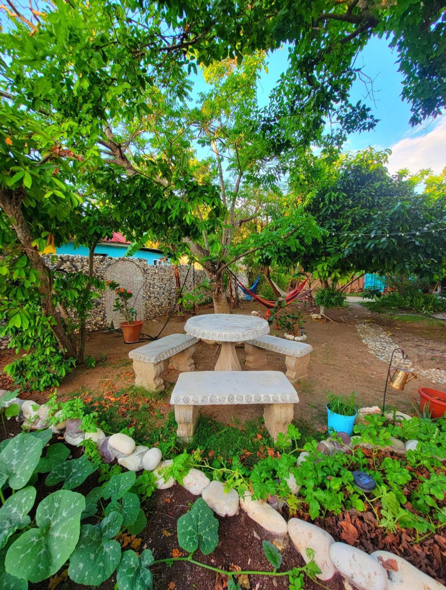 Green'S Palace Jamaica Oracabessa Exterior photo
